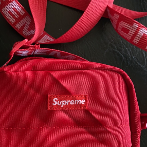 supreme bag - Picture 2 of 4